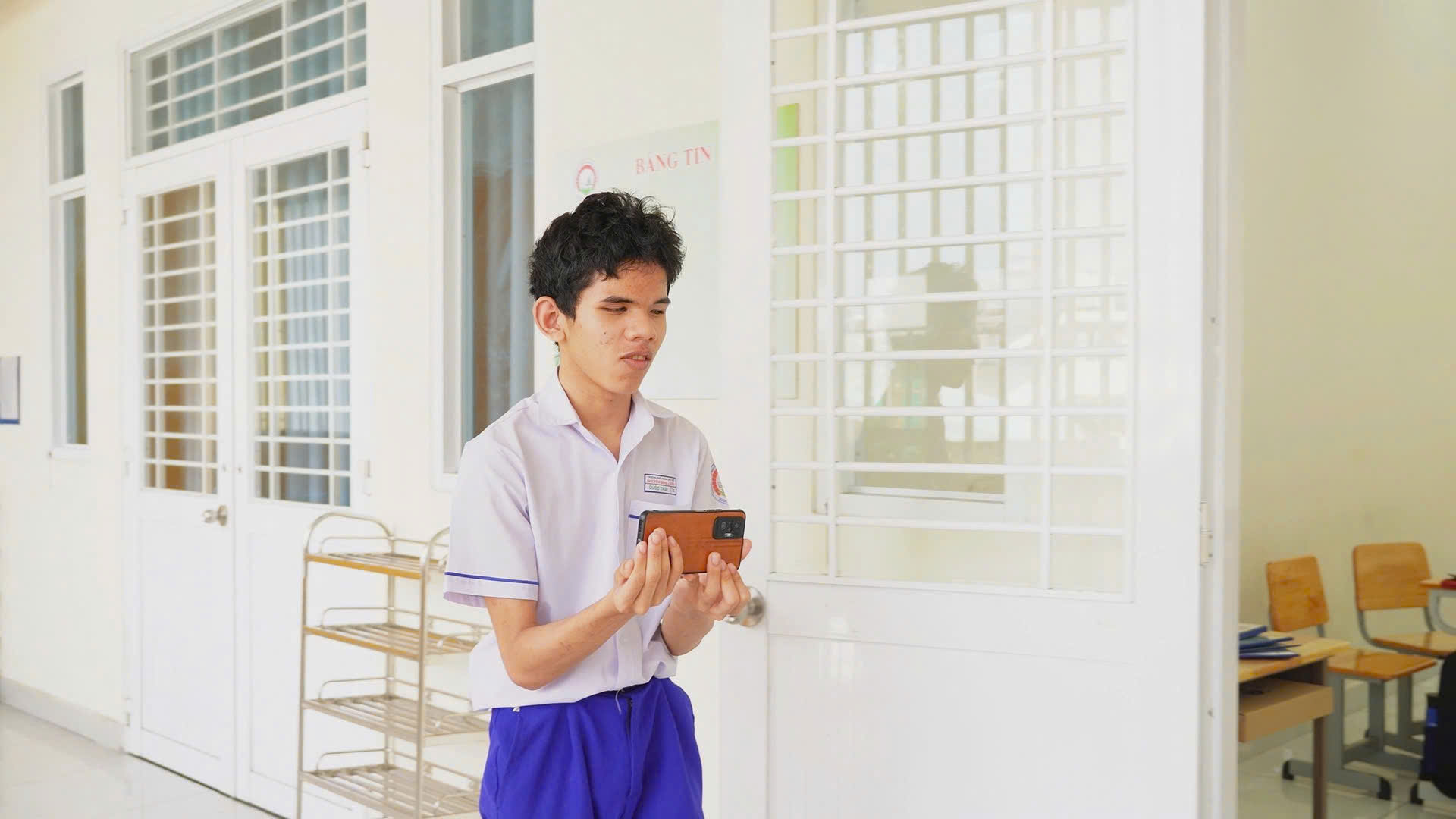 Người dùng trải nghiệm Artificial Eyes